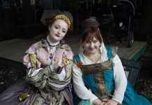 Michigan Renaissance Festival Draws Fans to Holly